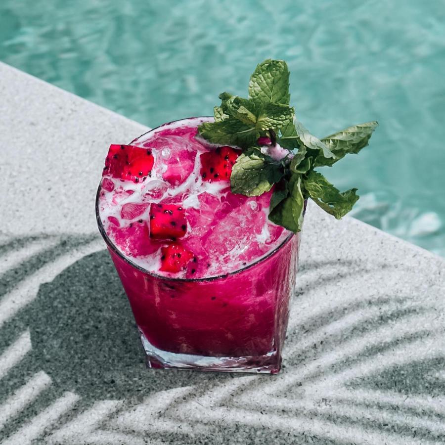 Swell Hotel, Pool Bar & Restaurant ทานาล็อต ภายนอก รูปภาพ