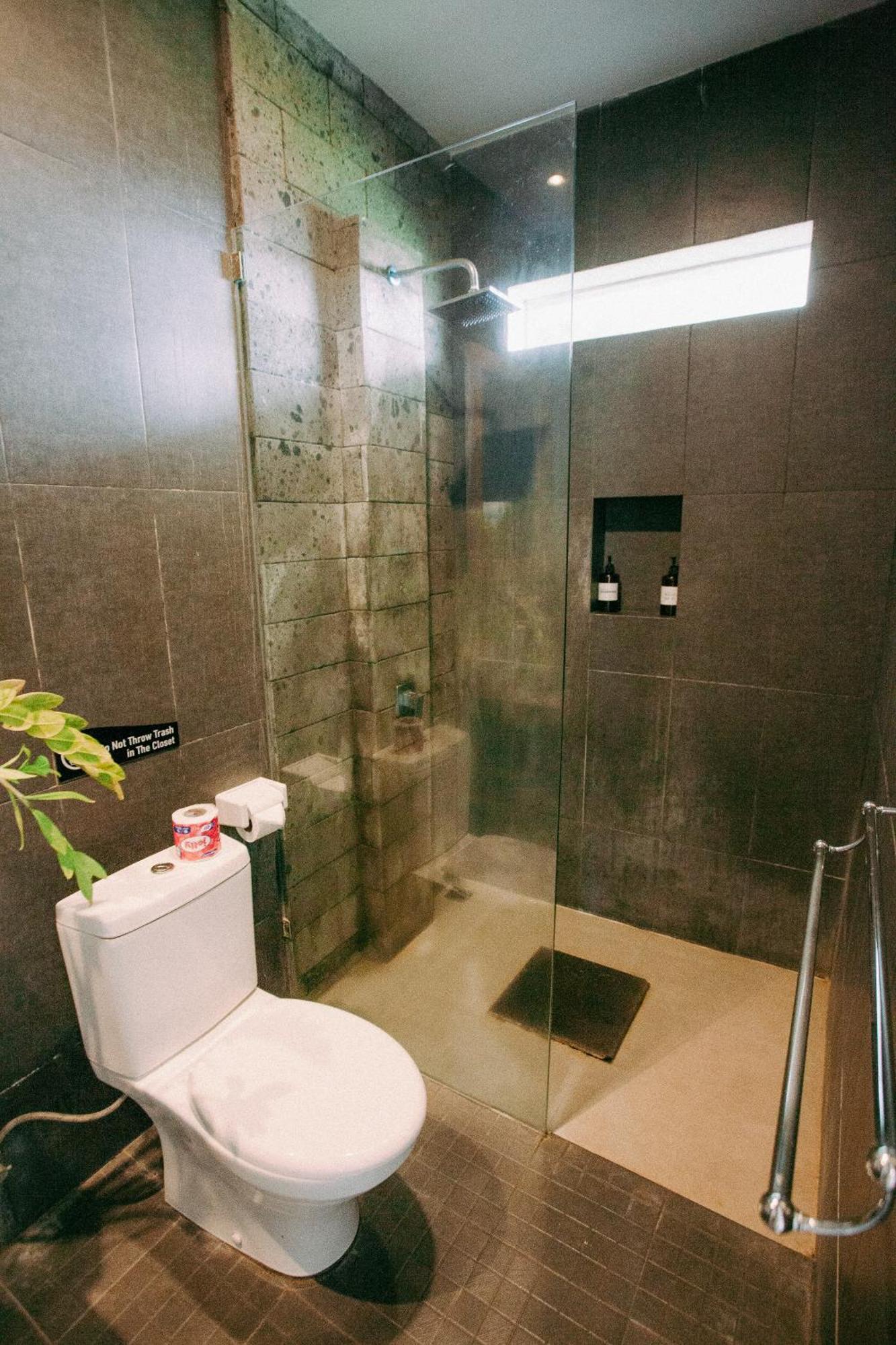 Swell Hotel, Pool Bar & Restaurant ทานาล็อต ภายนอก รูปภาพ