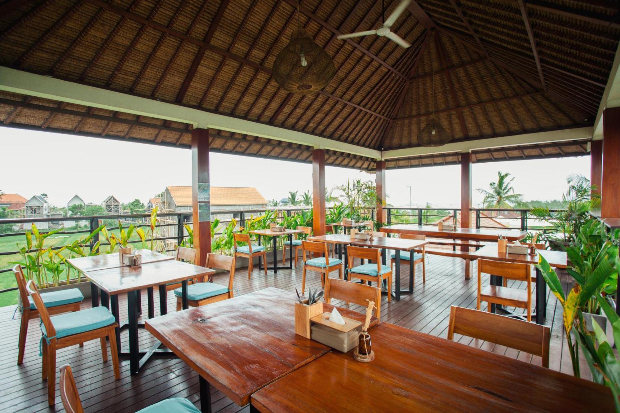 Swell Hotel, Pool Bar & Restaurant ทานาล็อต ภายนอก รูปภาพ